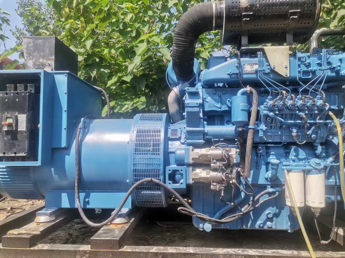 大石桥详细说明降低 800kW 柴油发电机输出电流波动的方法